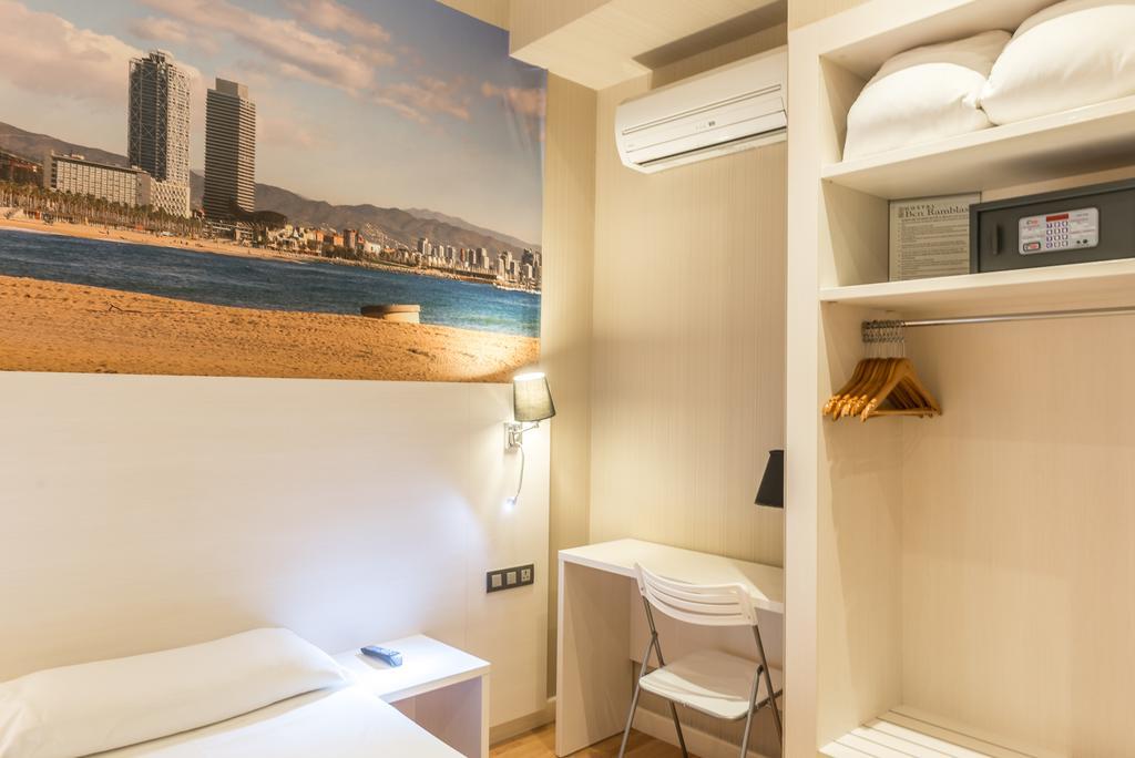 Hostal Bcn Ramblas Барселона Экстерьер фото