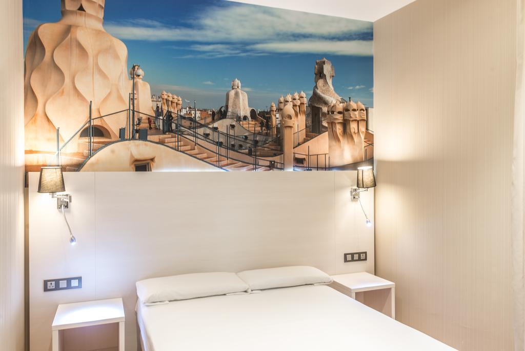 Hostal Bcn Ramblas Барселона Экстерьер фото
