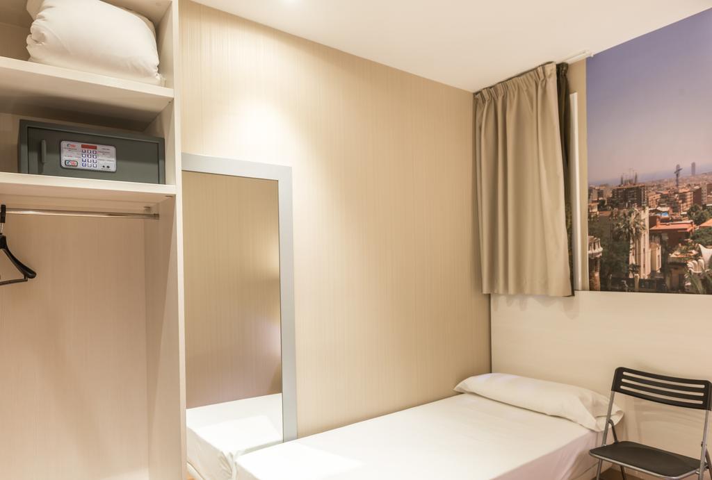Hostal Bcn Ramblas Барселона Экстерьер фото