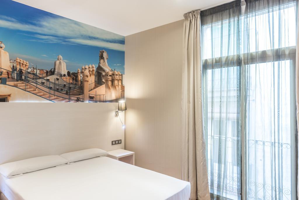 Hostal Bcn Ramblas Барселона Экстерьер фото