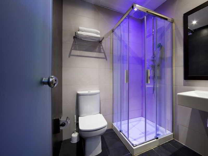 Hostal Bcn Ramblas Барселона Экстерьер фото